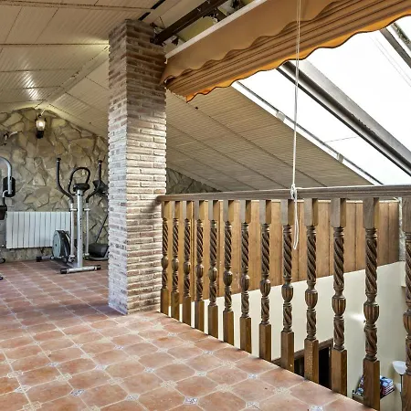 Holiday home Vintage In With Jacuzzi